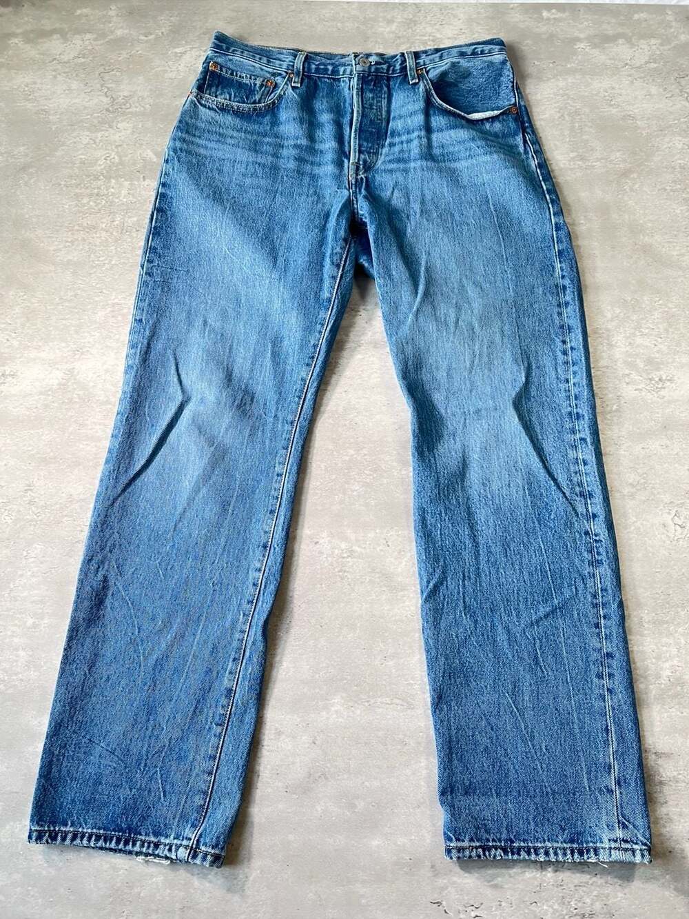 Levi’s 501 90s Premium Women’s Jeans 34x31 Button Fly